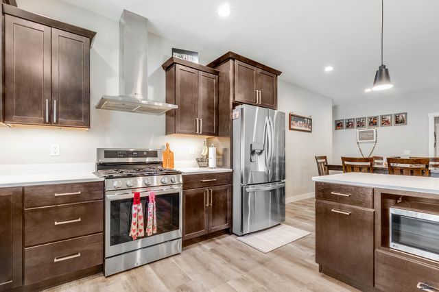 8746 SHERIDAN LAKE RD, Rapid City, SD 57702