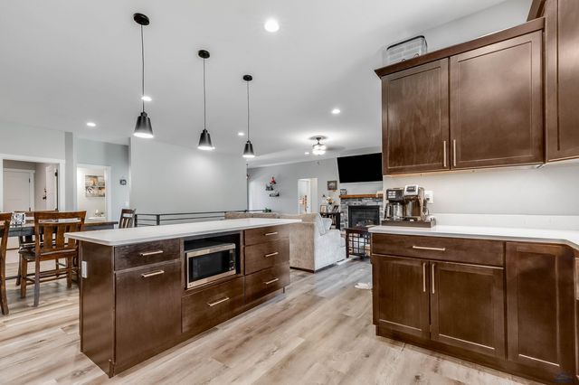 8746 SHERIDAN LAKE RD, Rapid City, SD 57702