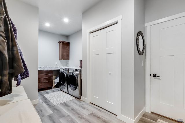 8746 SHERIDAN LAKE RD, Rapid City, SD 57702