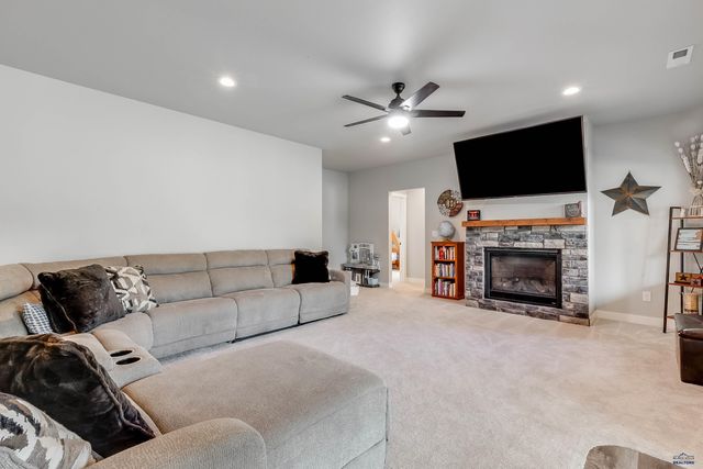 8746 SHERIDAN LAKE RD, Rapid City, SD 57702