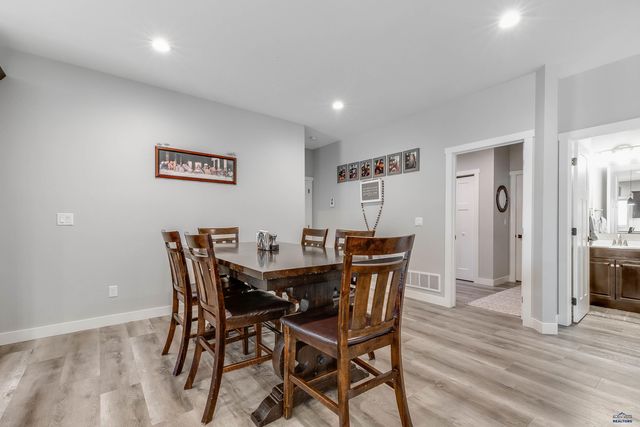 8746 SHERIDAN LAKE RD, Rapid City, SD 57702