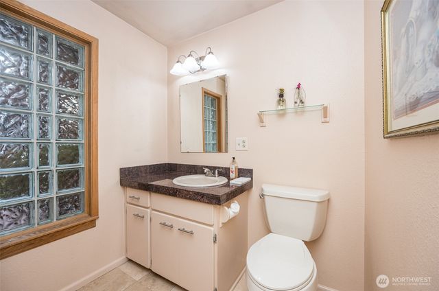 18816 51st Street E, Lake Tapps, WA 98391