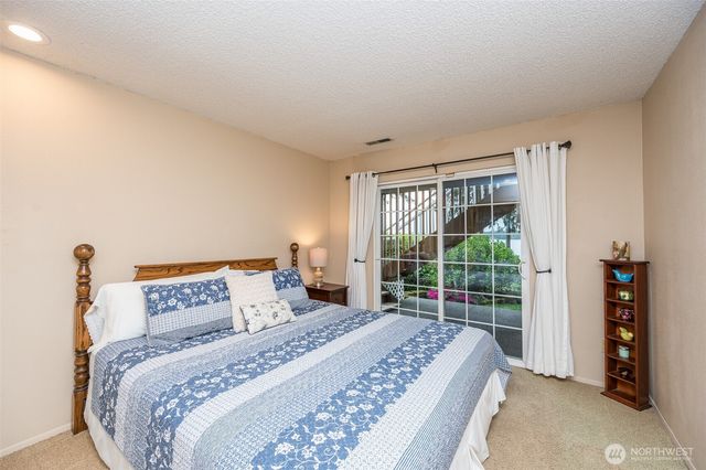18816 51st Street E, Lake Tapps, WA 98391