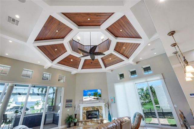 1658 McIlvaine CT, Marco Island, FL 34145
