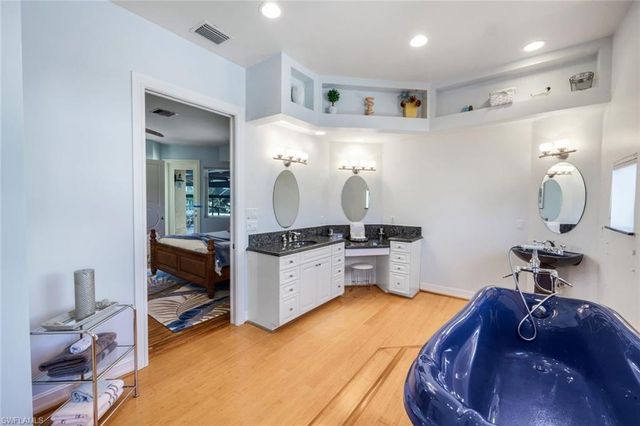 1658 McIlvaine CT, Marco Island, FL 34145