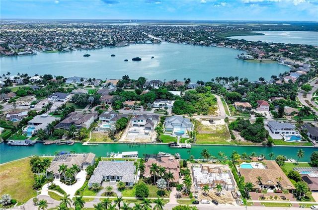 1658 McIlvaine CT, Marco Island, FL 34145