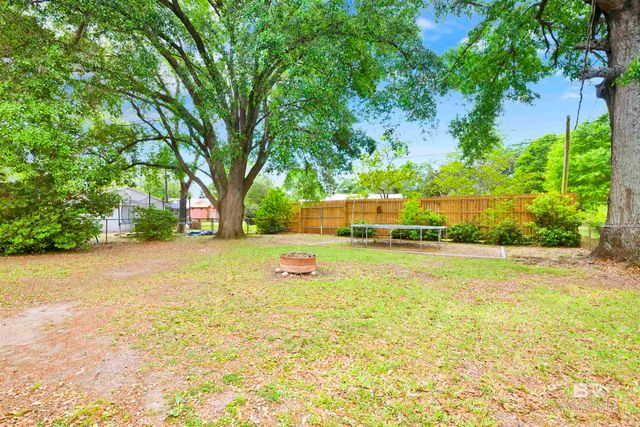 22949 Joyce Avenue, Robertsdale, AL 36567