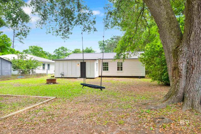 22949 Joyce Avenue, Robertsdale, AL 36567