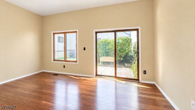 584 Dell Pl 84, Stanhope Boro, NJ 07874