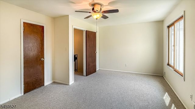 584 Dell Pl 84, Stanhope Boro, NJ 07874