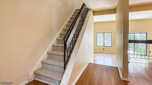 584 Dell Pl 84, Stanhope Boro, NJ 07874