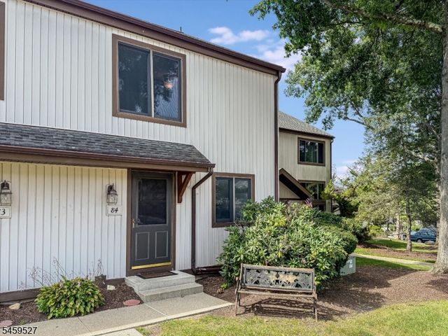 584 Dell Pl 84, Stanhope Boro, NJ 07874