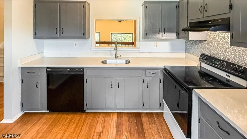 584 Dell Pl 84, Stanhope Boro, NJ 07874 — photo 4