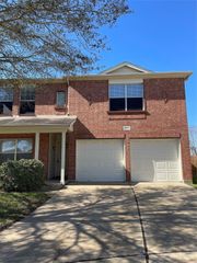 10506 Sugar Trace Drive, Sugar Land, TX 77498