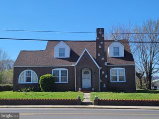 1002 N QUEEN ST, Martinsburg, WV 25404
