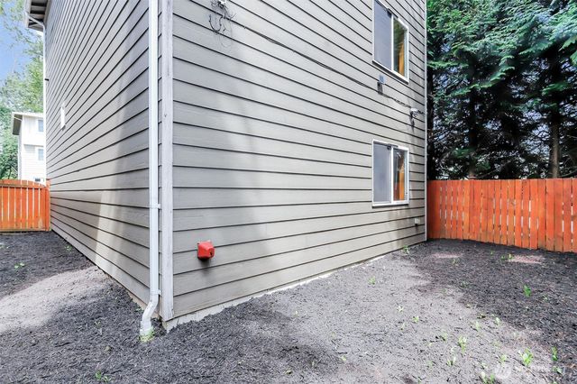 632 95th Court SE, Everett, WA 98208