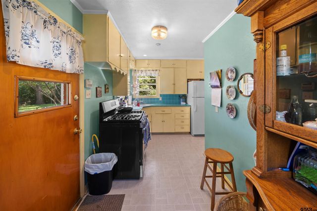 1806 Jarrel AVE, Tyler, TX 75701