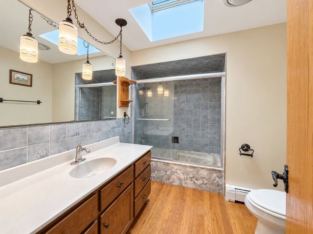 1428 Roslyn Road, Schaumburg, IL 60193