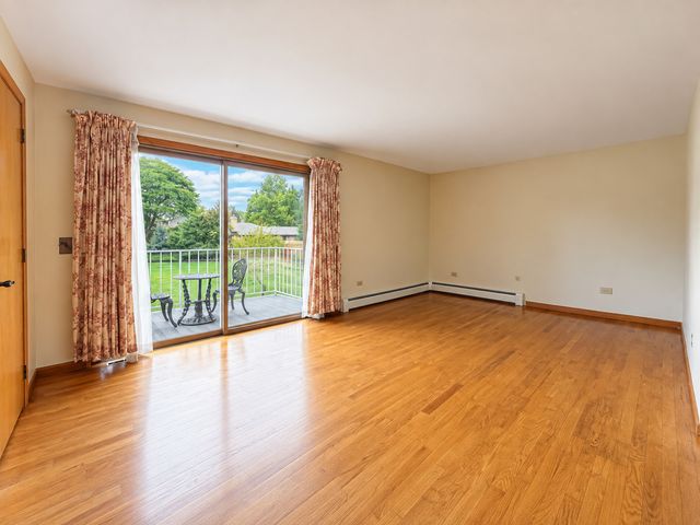 1428 Roslyn Road, Schaumburg, IL 60193