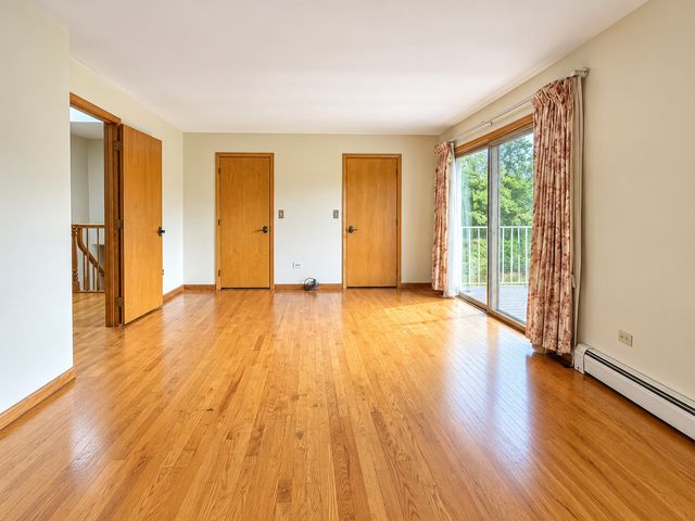 1428 Roslyn Road, Schaumburg, IL 60193
