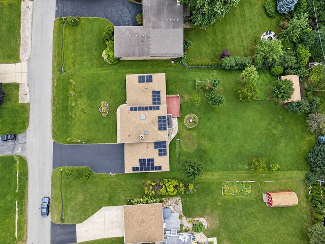 1428 Roslyn Road, Schaumburg, IL 60193