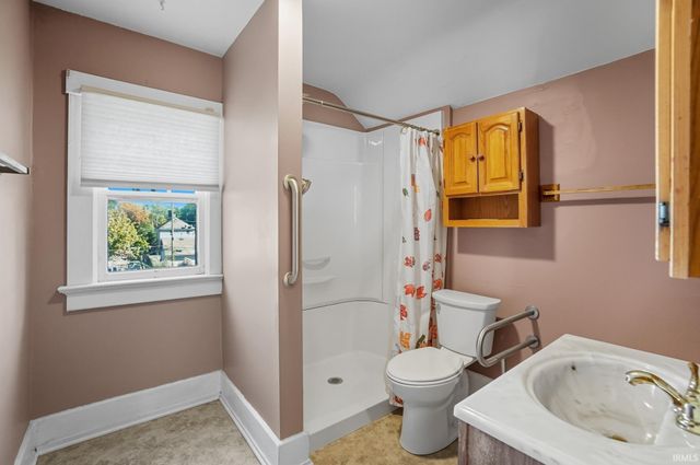 2027 Thompson Avenue, Fort Wayne, IN 46802