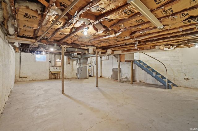 2027 Thompson Avenue, Fort Wayne, IN 46802