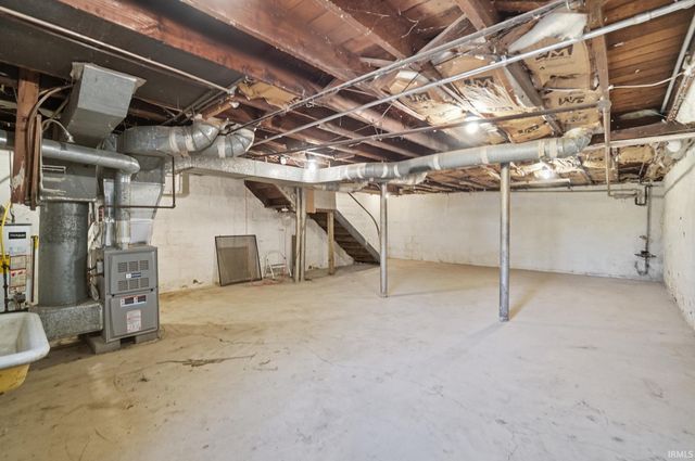 2027 Thompson Avenue, Fort Wayne, IN 46802