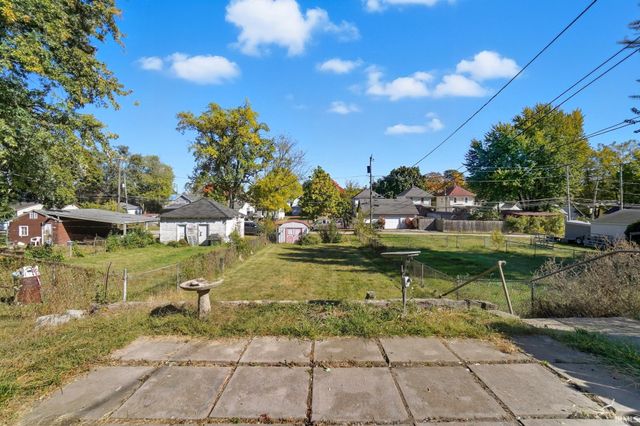 2027 Thompson Avenue, Fort Wayne, IN 46802