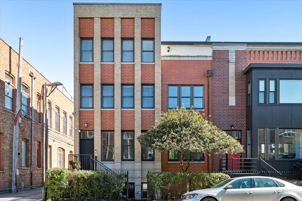 1743 W Terra Cotta Place, Chicago, IL 60614 — photo 2