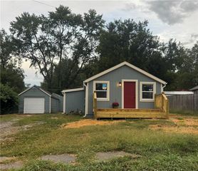 335 E Mason Street Street, Odessa, MO 64076