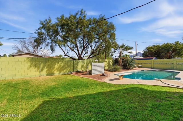 840 E OCOTILLO Road, Phoenix, AZ 85014