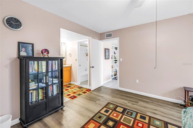 750 N VILLAGE DRIVE N 105, St Petersburg, FL 33716