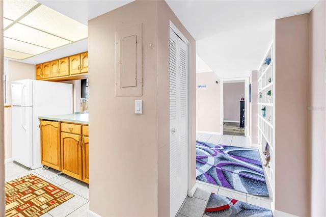 750 N VILLAGE DRIVE N 105, St Petersburg, FL 33716