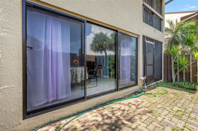 750 N VILLAGE DRIVE N 105, St Petersburg, FL 33716