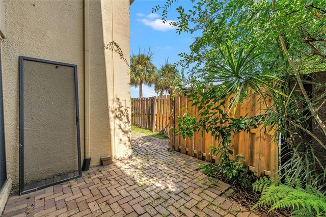 750 N VILLAGE DRIVE N 105, St Petersburg, FL 33716