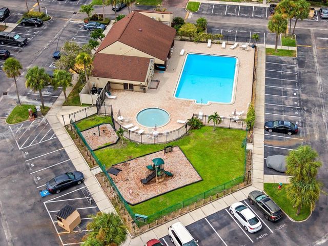 750 N VILLAGE DRIVE N 105, St Petersburg, FL 33716