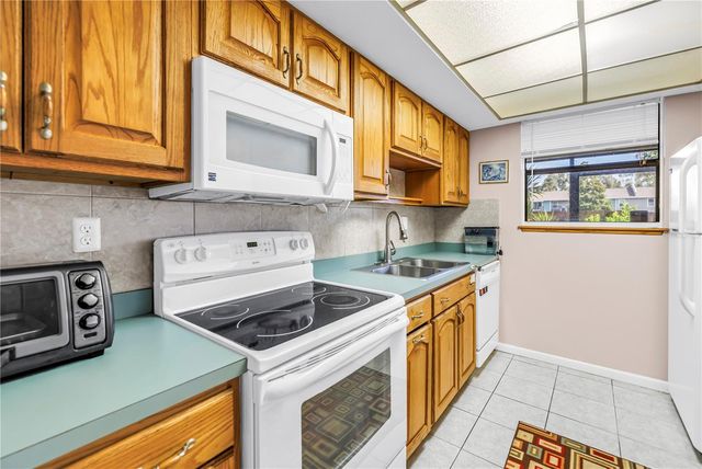 750 N VILLAGE DRIVE N 105, St Petersburg, FL 33716