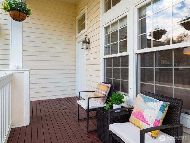 10220 62nd Drive NE, Marysville, WA 98270