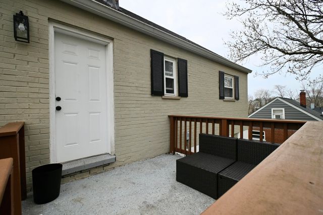 20 RidgeView Avenue, Florence, KY 41042