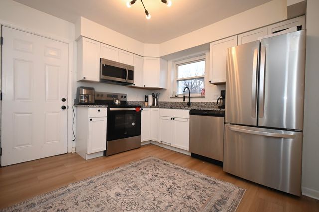 20 RidgeView Avenue, Florence, KY 41042