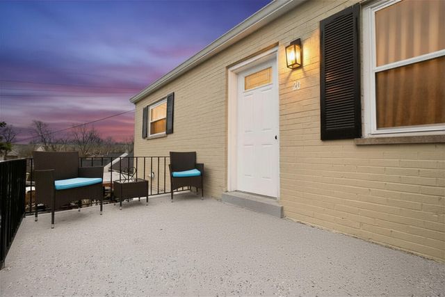 20 RidgeView Avenue, Florence, KY 41042