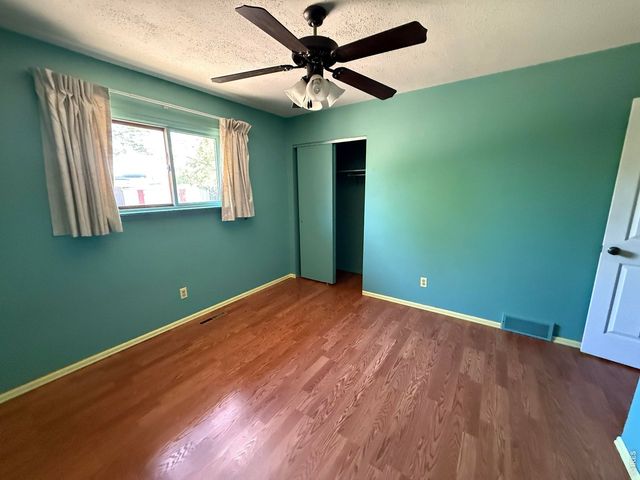 914 Red Fir Pl, Loveland, CO 80538