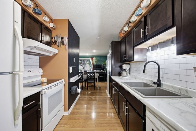 410 Hawaii Court, Iowa City, IA 52246