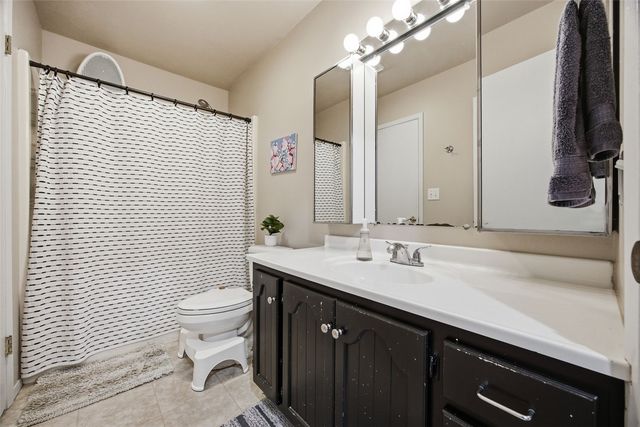 410 Hawaii Court, Iowa City, IA 52246