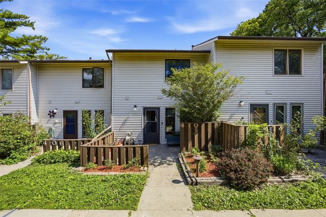 410 Hawaii Court, Iowa City, IA 52246