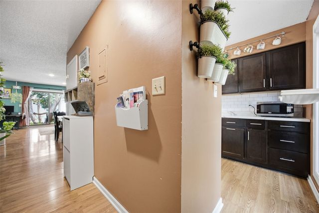 410 Hawaii Court, Iowa City, IA 52246