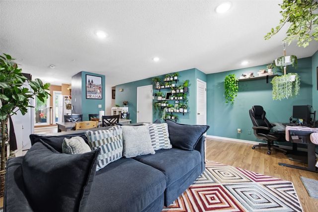 410 Hawaii Court, Iowa City, IA 52246