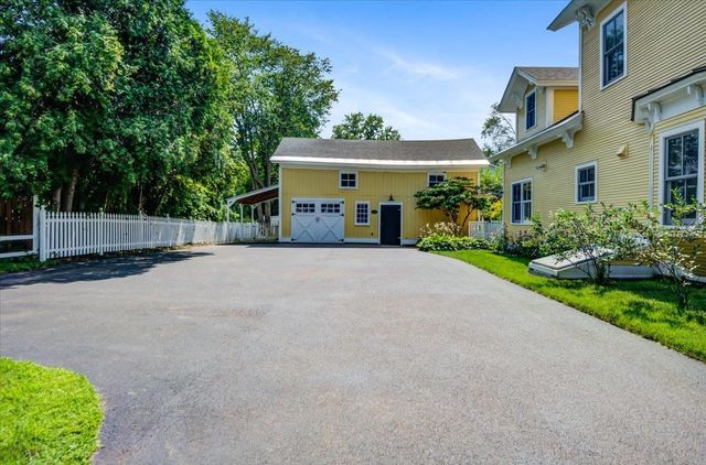 29 Maple Street, Essex Junction, VT 05452