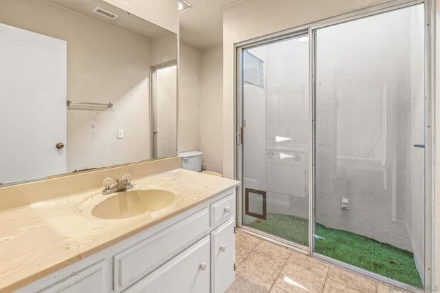 3808 Vista Campana 26, Oceanside, CA 92057